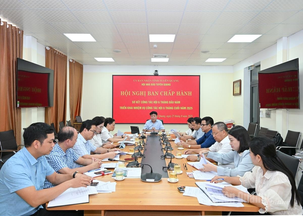 Hội nghị sơ kết 6 tháng tại Hội nhà báo Tuyên Quang