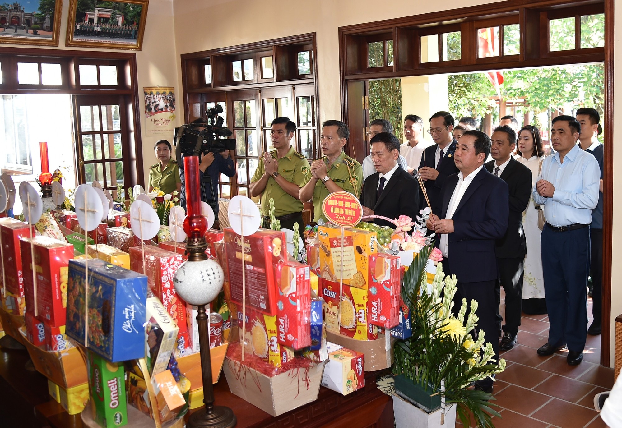 Trang trọng Lễ dâng hương tưởng niệm 56 năm ngày mất Chủ tịch Hồ Chí Minh- Ảnh 1. Trang trọng Lễ dâng hương tưởng niệm 56 năm ngày mất Chủ tịch Hồ Chí Minh- Ảnh 1.