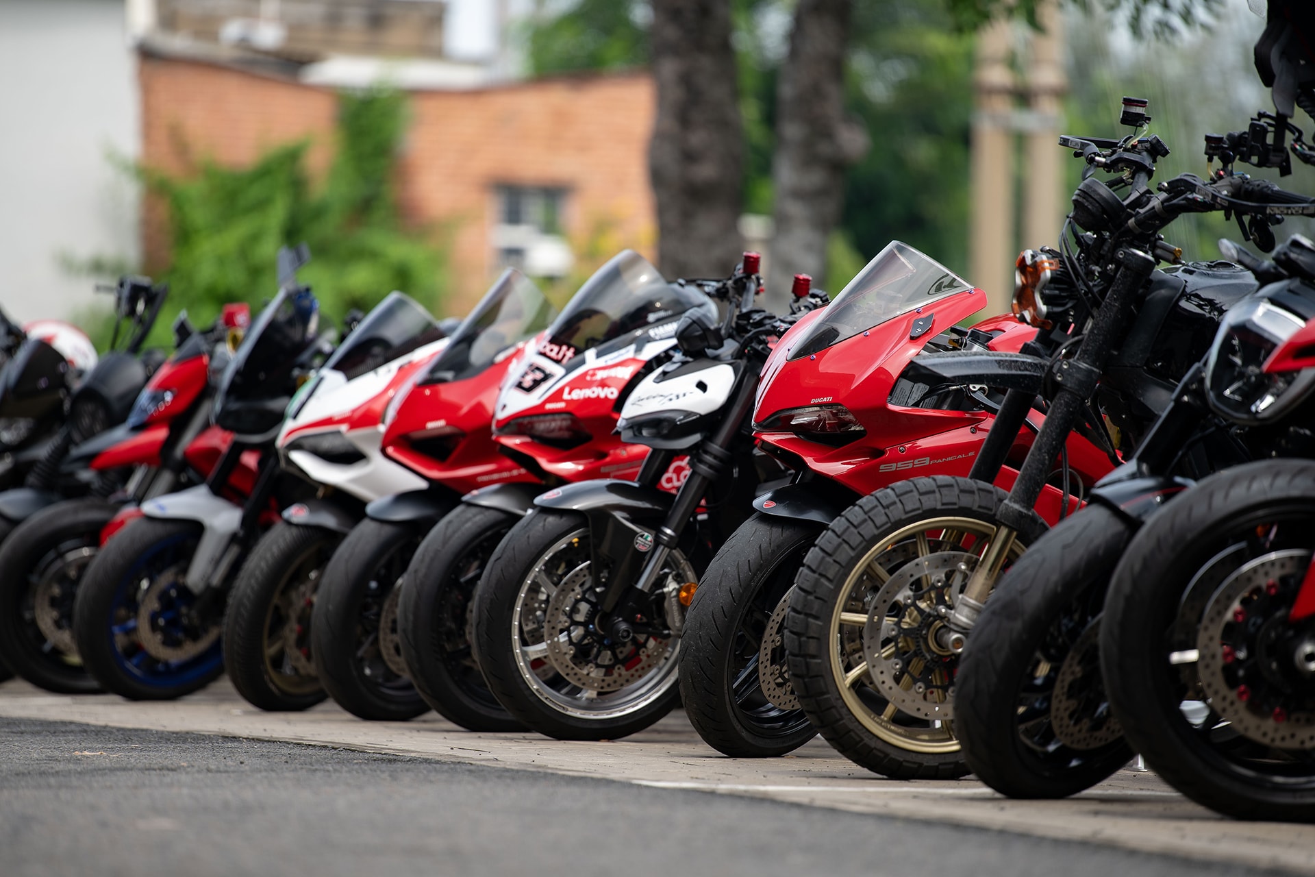 Giá đề xuất của các mẫu mô tô Ducati thấp hơn 5-15% so với trước - Ảnh: TAMS