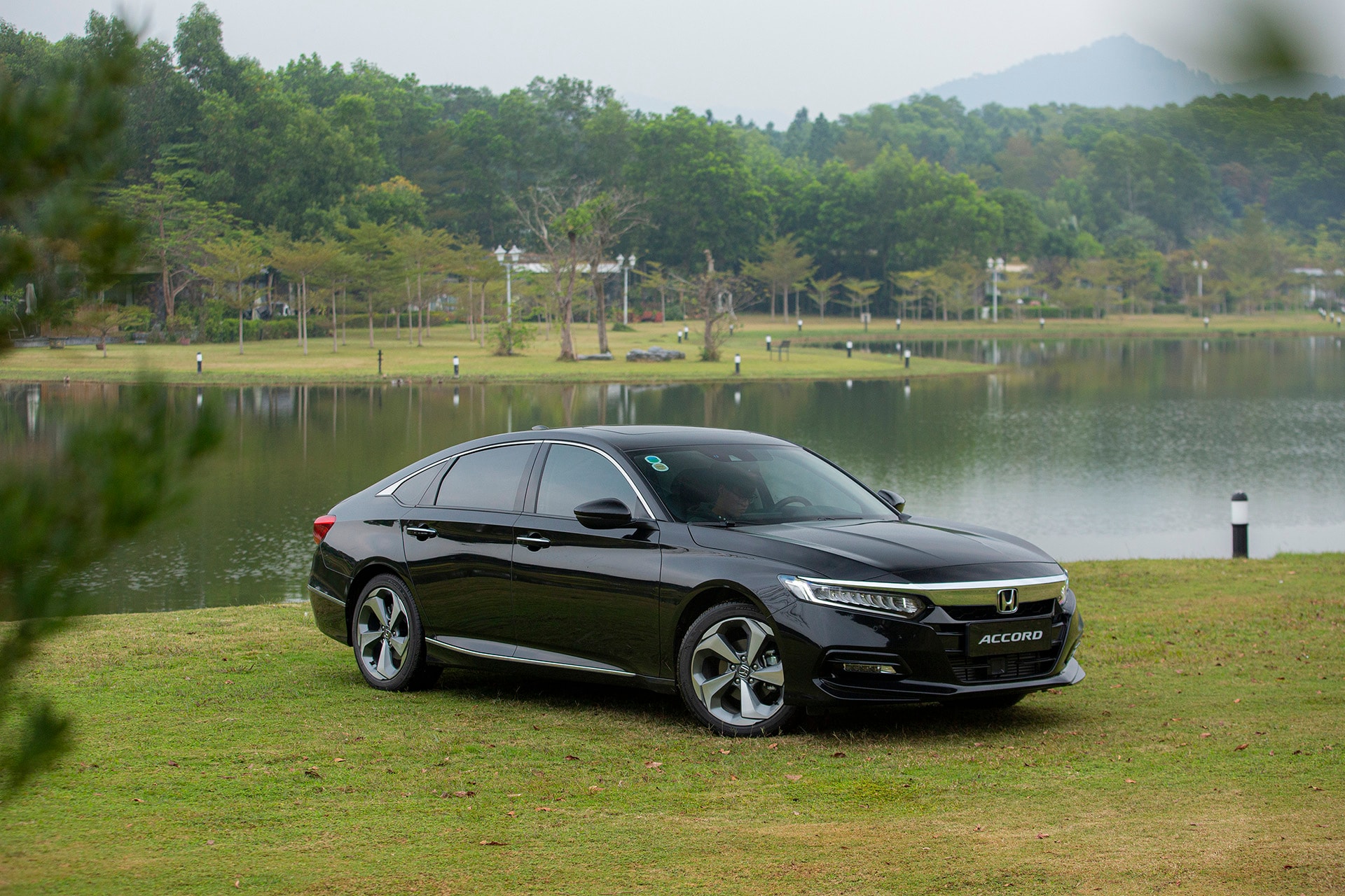 Honda Accord có mức sản lượng bán hàng thấp nhất thị trường ô tô Việt Nam tháng 8/2025 - Ảnh: HVN