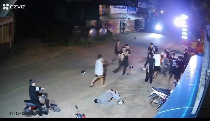 Hai nhóm thanh thiếu niên đánh nhau, 1 người tử vong- Ảnh 1.