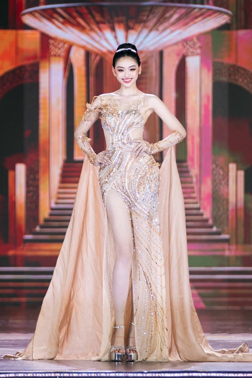 0072miss-grand-vn-20.jpeg