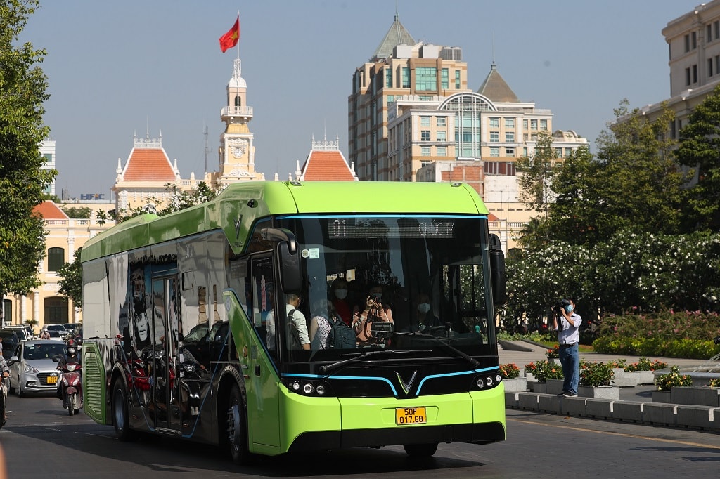 xe-buyt-dien-vinfast-1-xe-thanhnien-9599.jpg