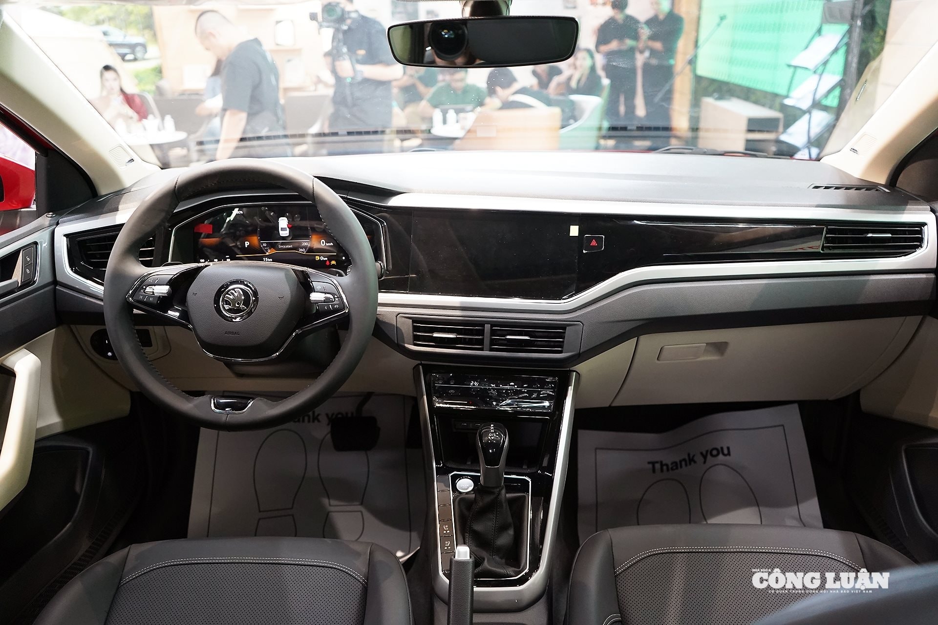 Thiết kế khoang lái phiên bản Skoda Slavia Style.
