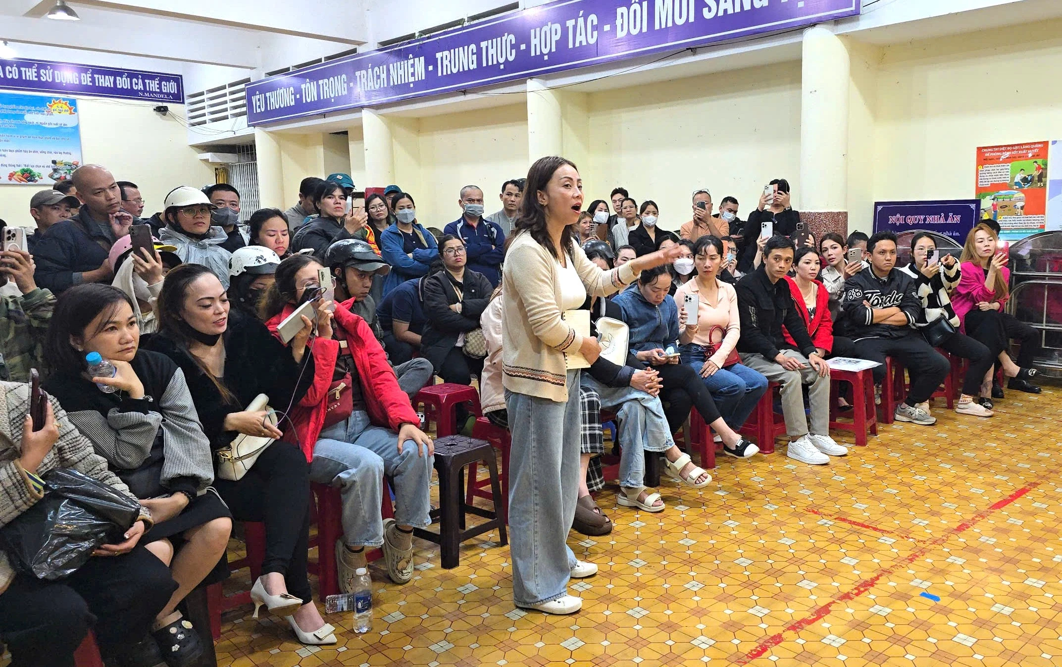 h3-dai-dien-phu-huynh-trinh-bay-17582115718071710535329.webp