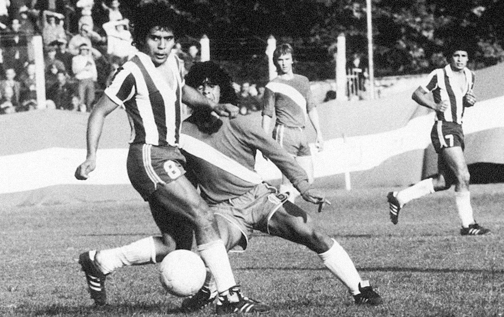 maradona_cano_debut.jpg