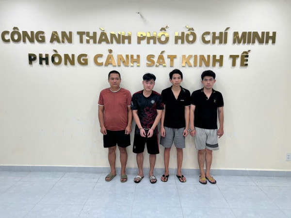 Mua hóa chất về pha chế để làm giả hàng ngàn sản phẩm nước giặt, nước tẩy rửa -3