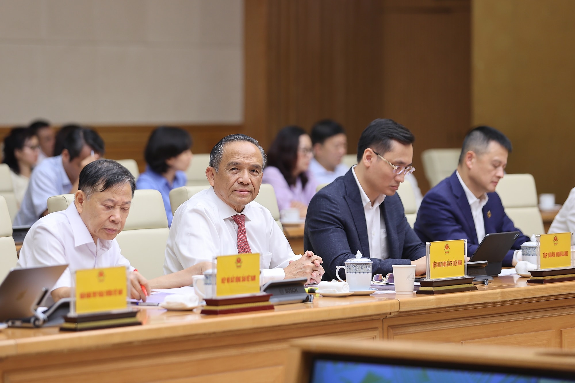 Thủ tướng chủ trì phiên họp Ban Chỉ đạo Trung ương về chính sách nhà ở và thị trường bất động sản- Ảnh 3.
