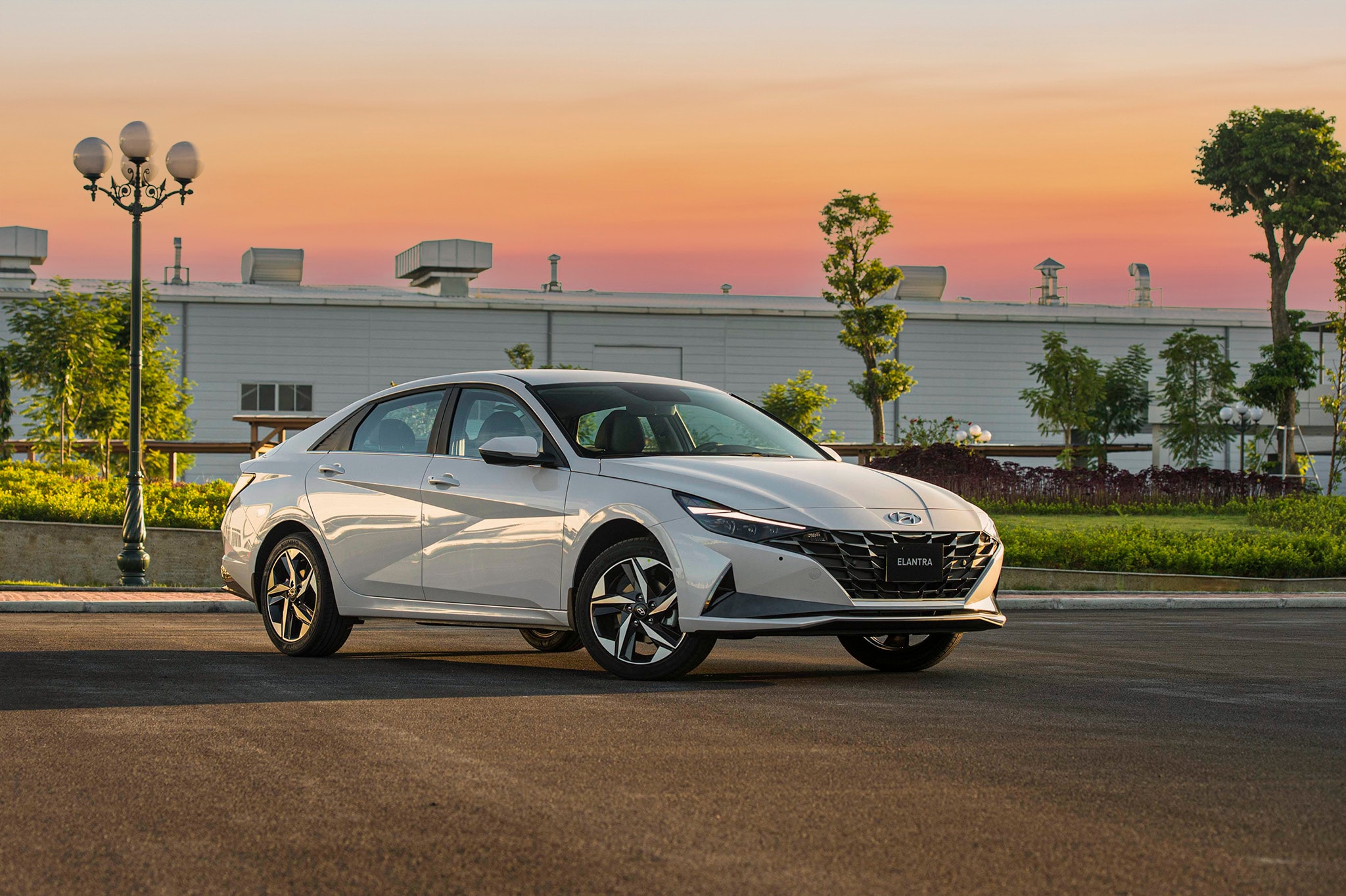Hyundai Elantra lao dốc nặng nhất phân khúc 8 tháng 2025 so với cùng kỳ năm ngoái - Ảnh: TC Group