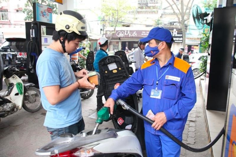 Giá xăng dầu hôm nay 24/9: Giá xăng dầu đồng loạt tăng