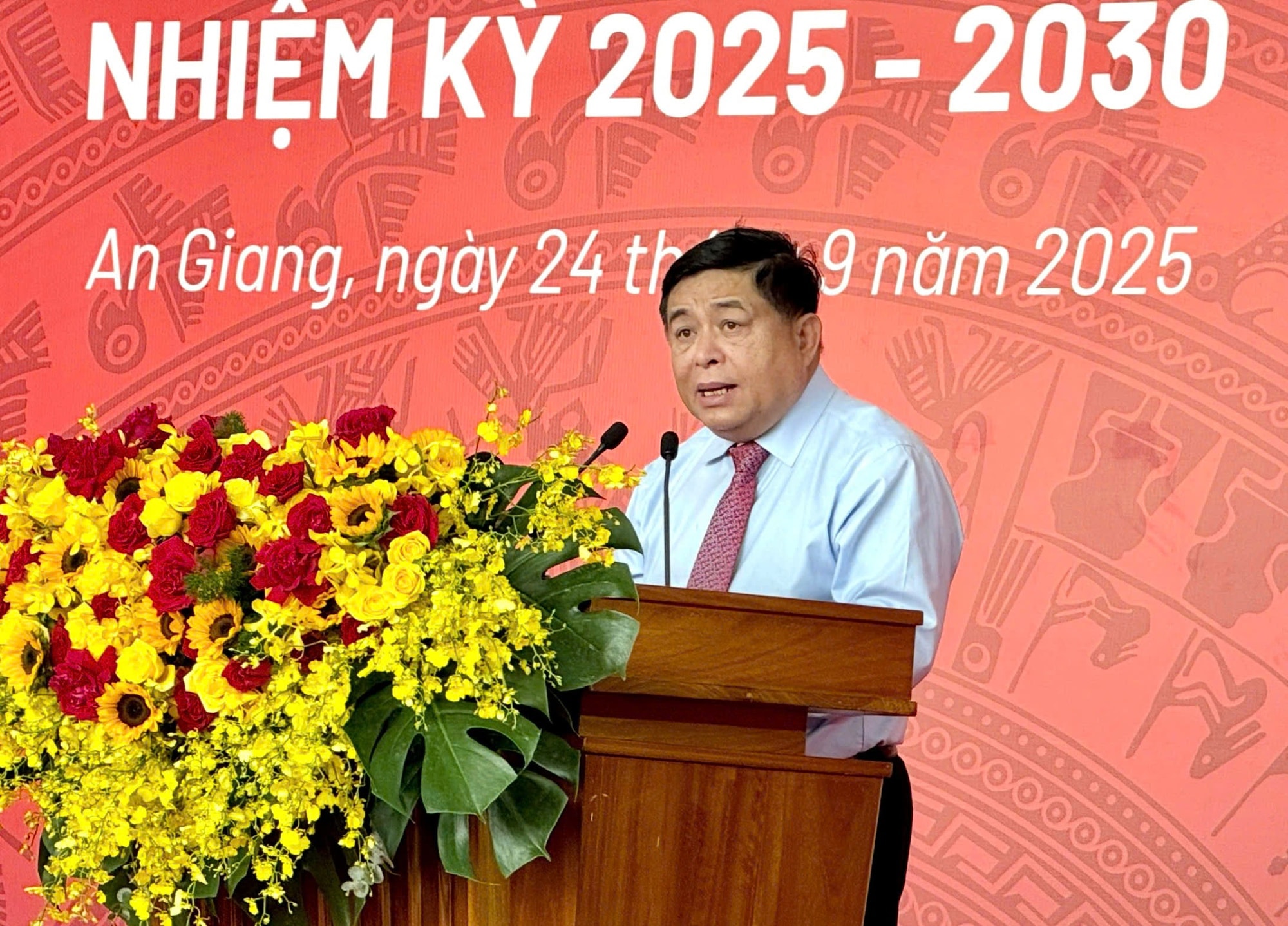 Khởi công, khởi động 10 dự án, công trình phục vụ APEC 2027- Ảnh 2.