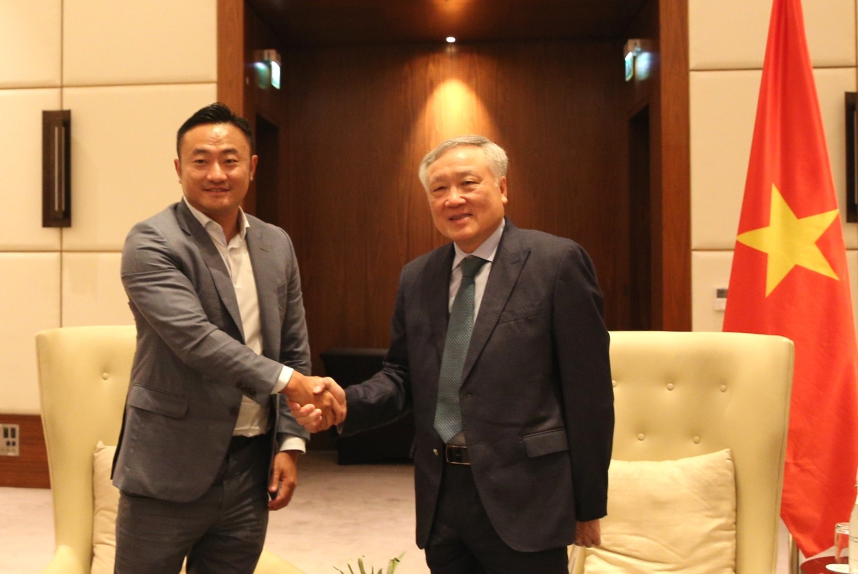 Phó Thủ tướng Thường trực tiếp một số doanh nghiệp lớn của UAE- Ảnh 1.