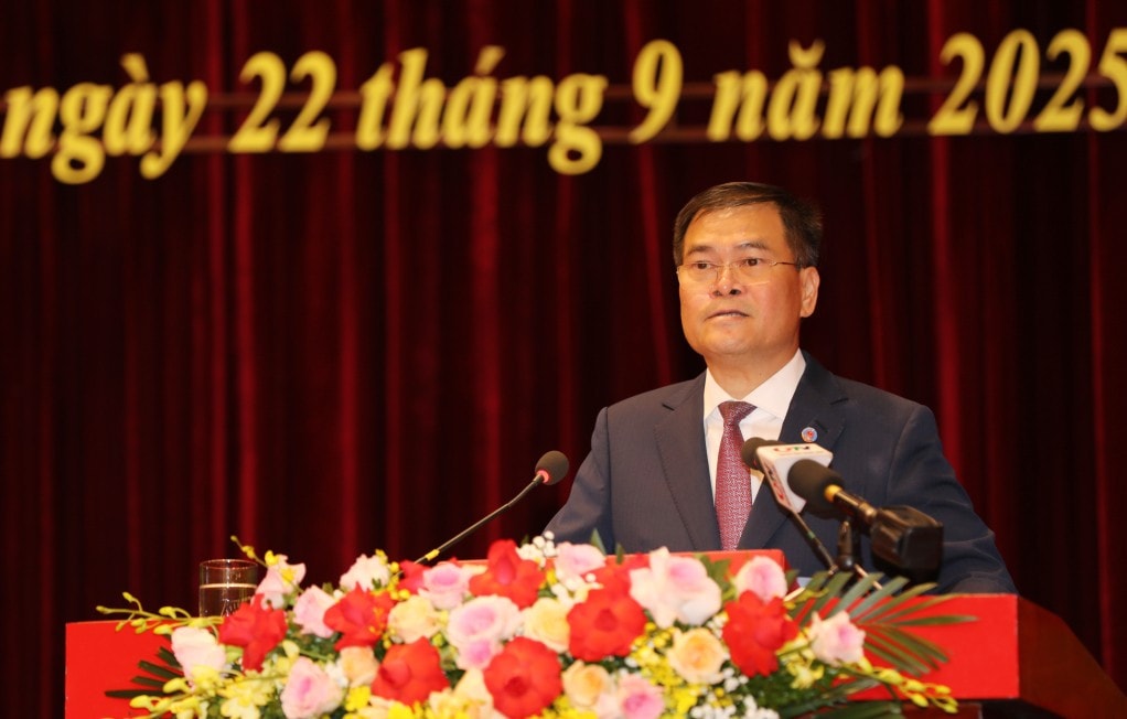 Phê chuẩn kết quả bầu, miễn nhiệm chức vụ Chủ tịch UBND tỉnh Quảng Ninh- Ảnh 1. Phê chuẩn kết quả bầu, miễn nhiệm chức vụ Chủ tịch UBND tỉnh Quảng Ninh- Ảnh 1.