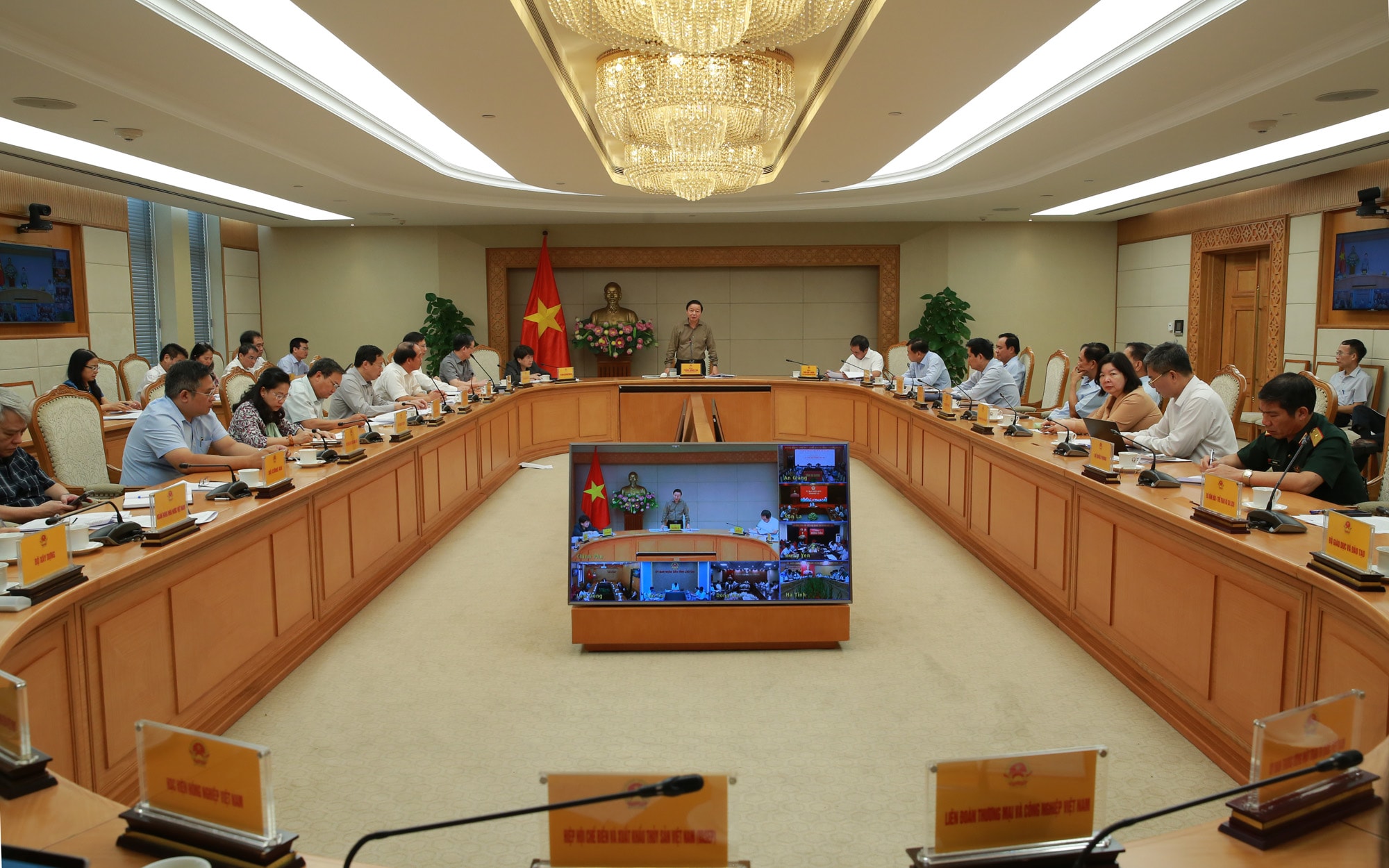 Nông nghiệp không chỉ là 'trụ đỡ' mà cần thể hiện vai trò tiên phong của nền kinh tế- Ảnh 8.