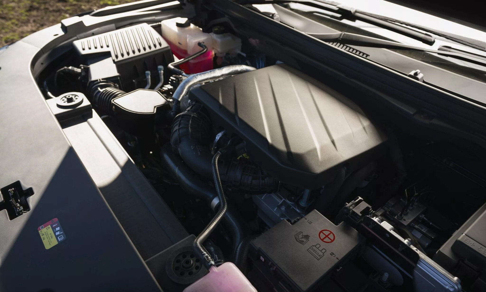 Động cơ dầu tăng áp công suất 215 mã lực - Ảnh: MG