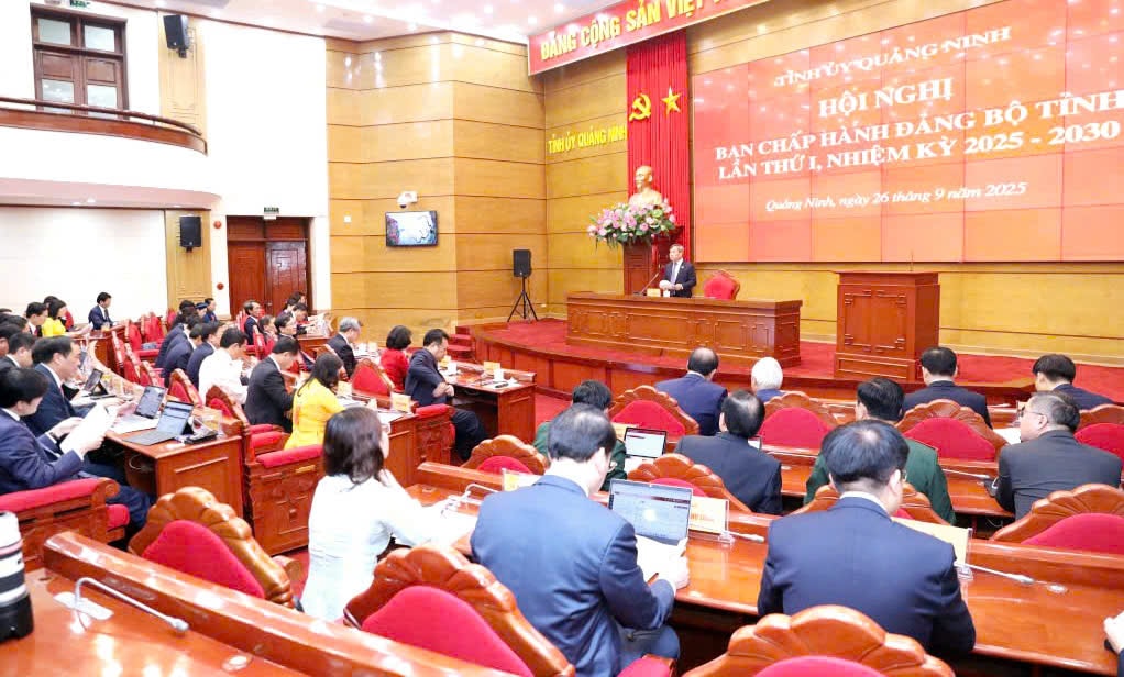 anh-2-dc-vu-dai-thang-tai-dac-cu-bi-thu-tinh-uy-quang-ninh.jpg