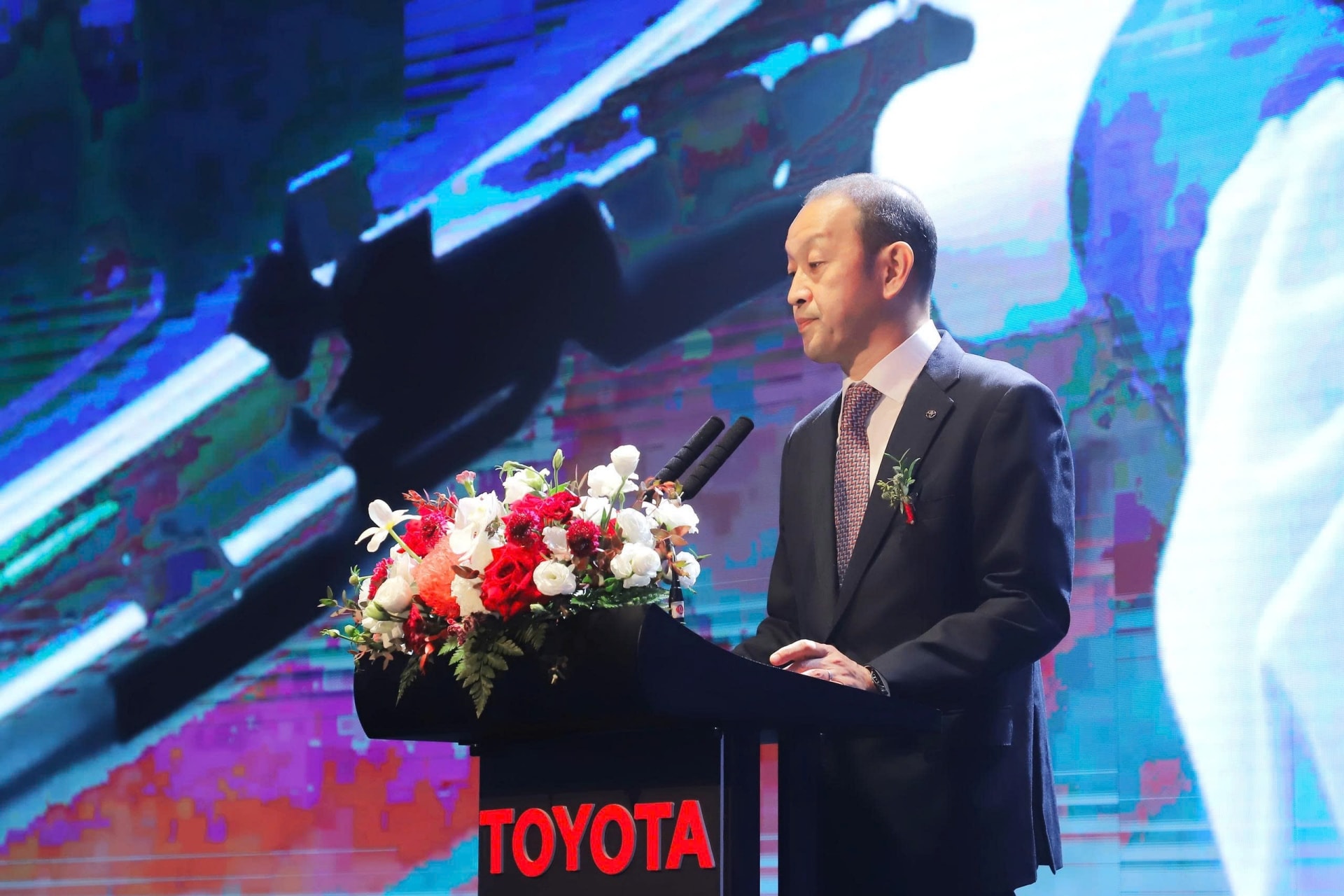 Ông Nakano Keita, Tổng giám đốc Toyota Việt Nam, chia sẻ thông tin về kế hoạch đầu tư mới - Ảnh: TMV