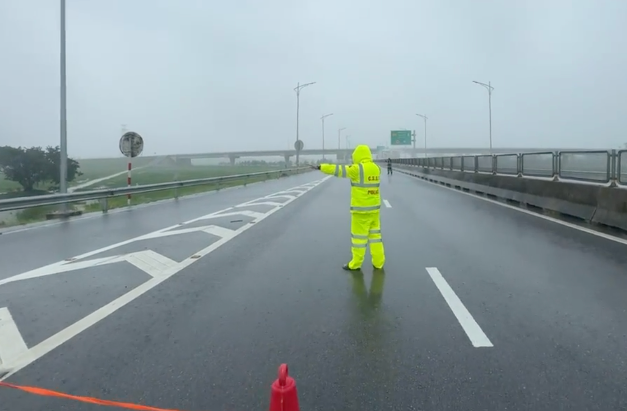 Ảnh màn hình 2025-09-28 lúc 19.47.16