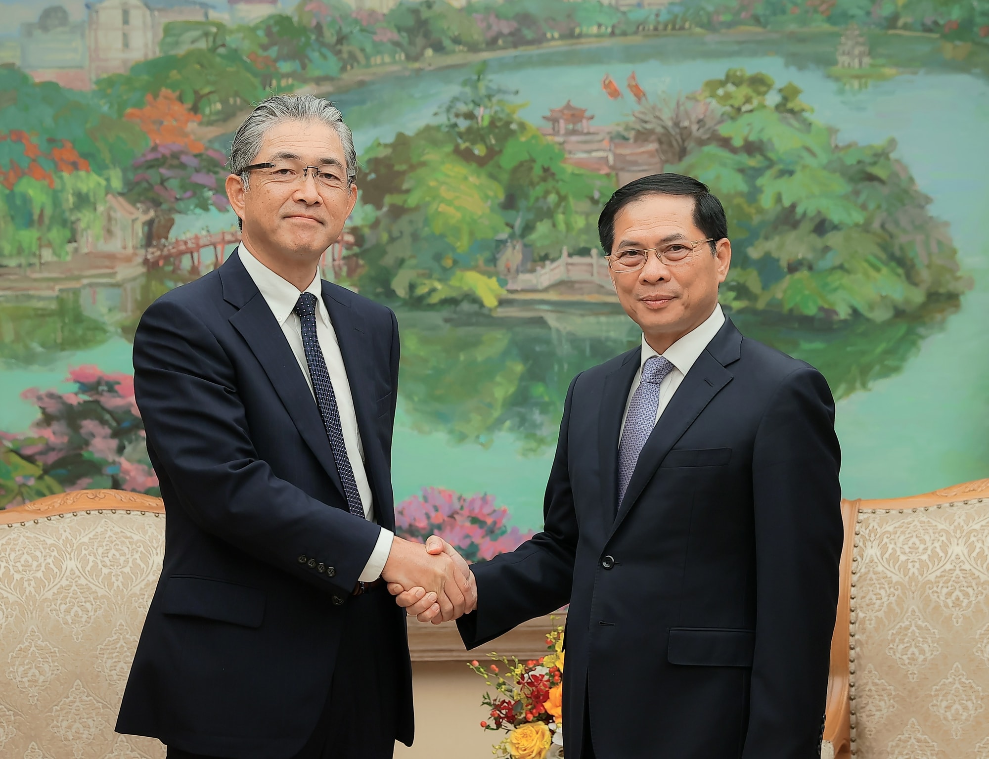 Phó Thủ tướng Bùi Thanh Sơn tiếp Tổng Giám đốc khối điện và hạ tầng toàn cầu Tập đoàn Marubeni- Ảnh 1. Phó Thủ tướng Bùi Thanh Sơn tiếp Tổng Giám đốc khối điện và hạ tầng toàn cầu Tập đoàn Marubeni- Ảnh 1.