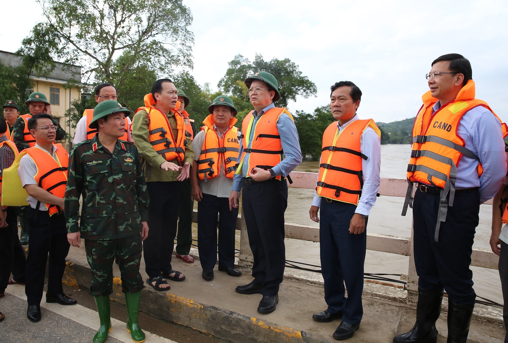 Phó Thủ tướng Mai Văn Chính kiểm tra công tác phòng, chống mưa lũ tại xã Chiêm Hóa, Tuyên Quang- Ảnh 1.