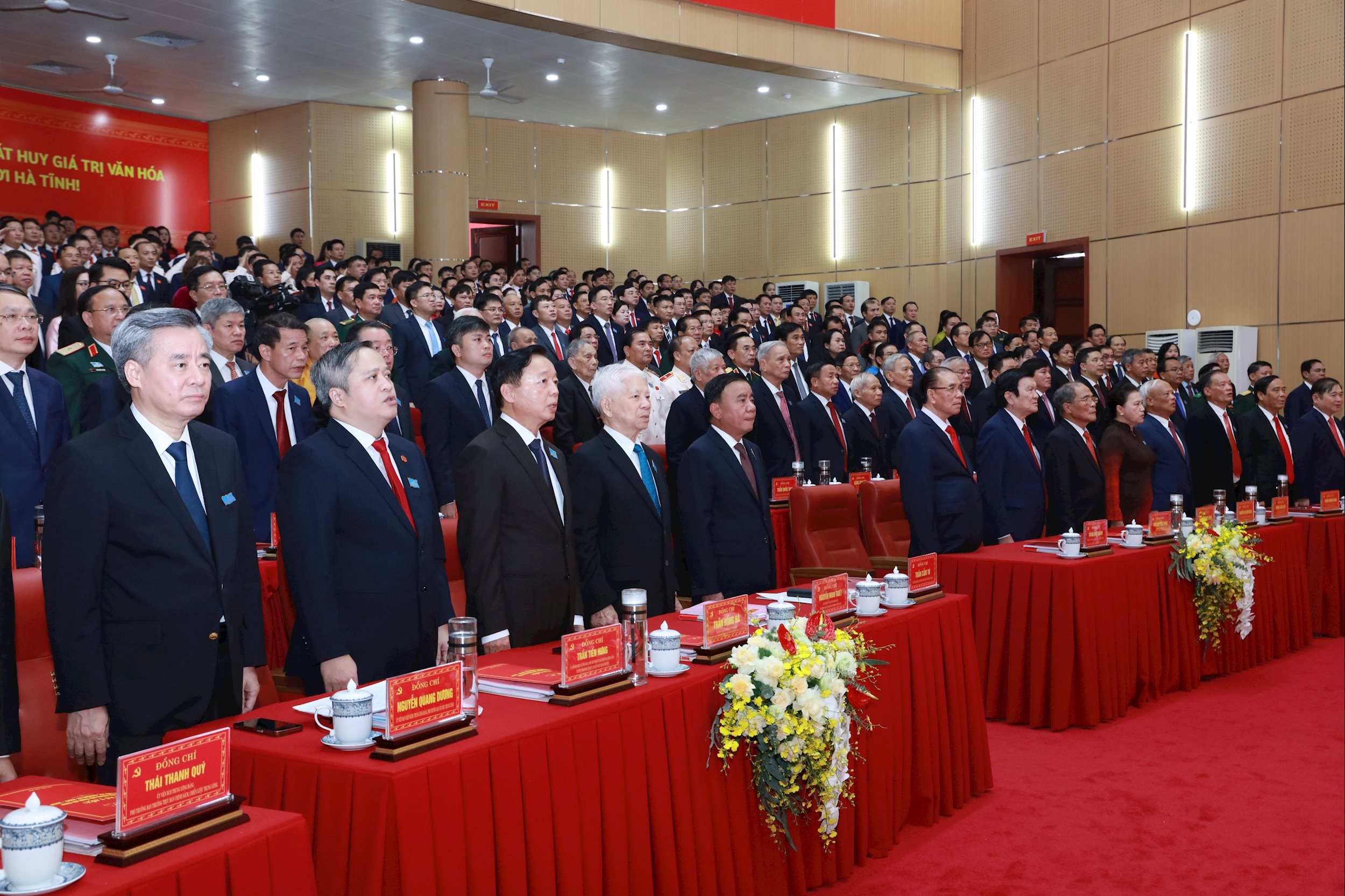 Thường trực Ban Bí thư Trần Cẩm Tú dự và chỉ đạo Đại hội đại biểu Đảng bộ tỉnh Hà Tĩnh 