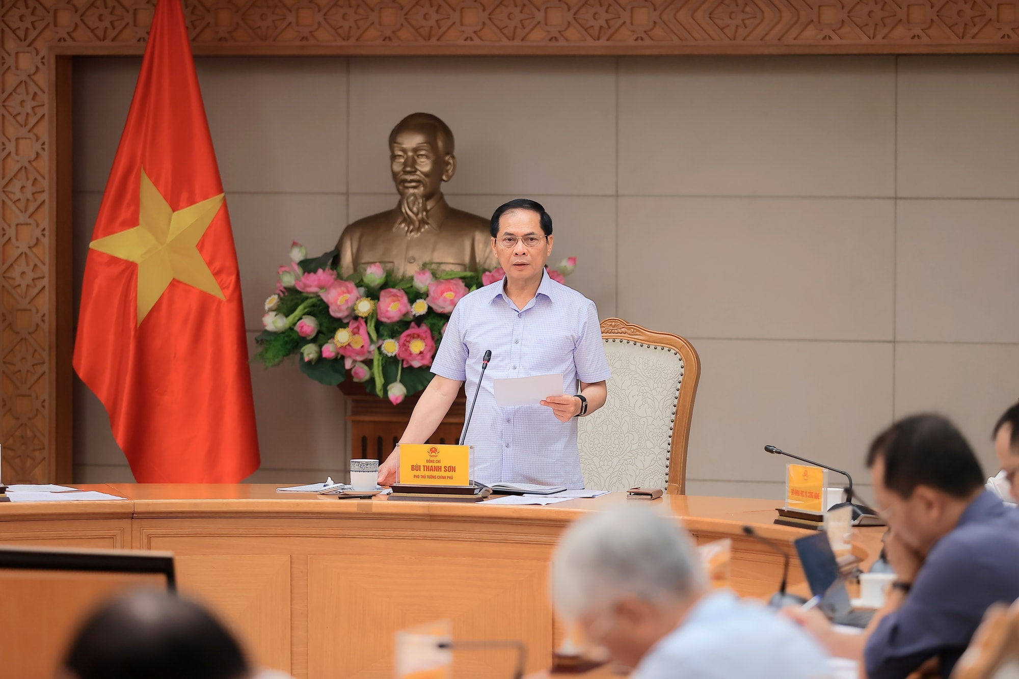 Phó Thủ tướng Bùi Thanh Sơn chủ trì họp rà soát tiến độ các dự án trọng điểm ngành năng lượng- Ảnh 3.