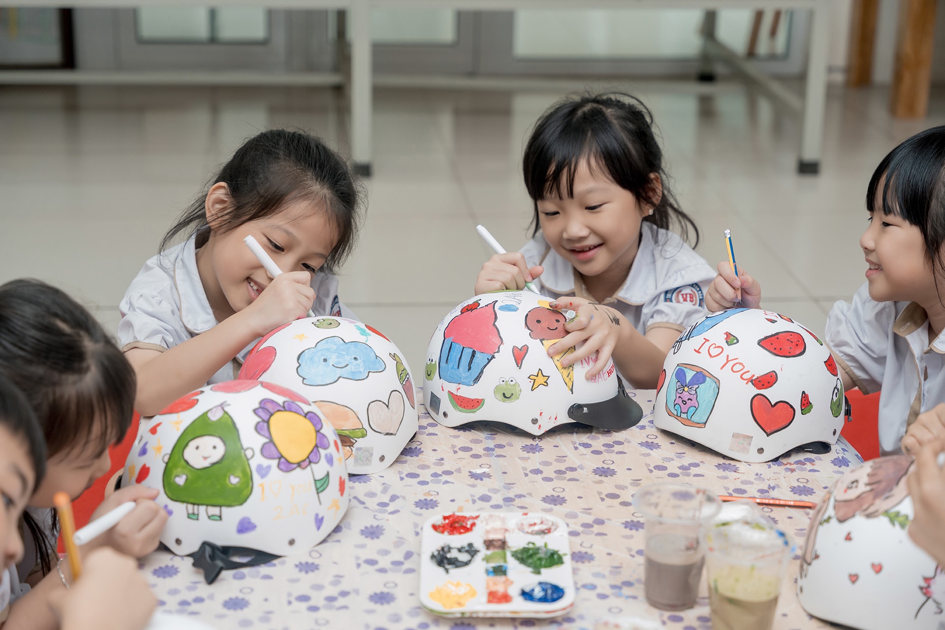 Honda Việt Nam tặng mũ bảo hiểm 17