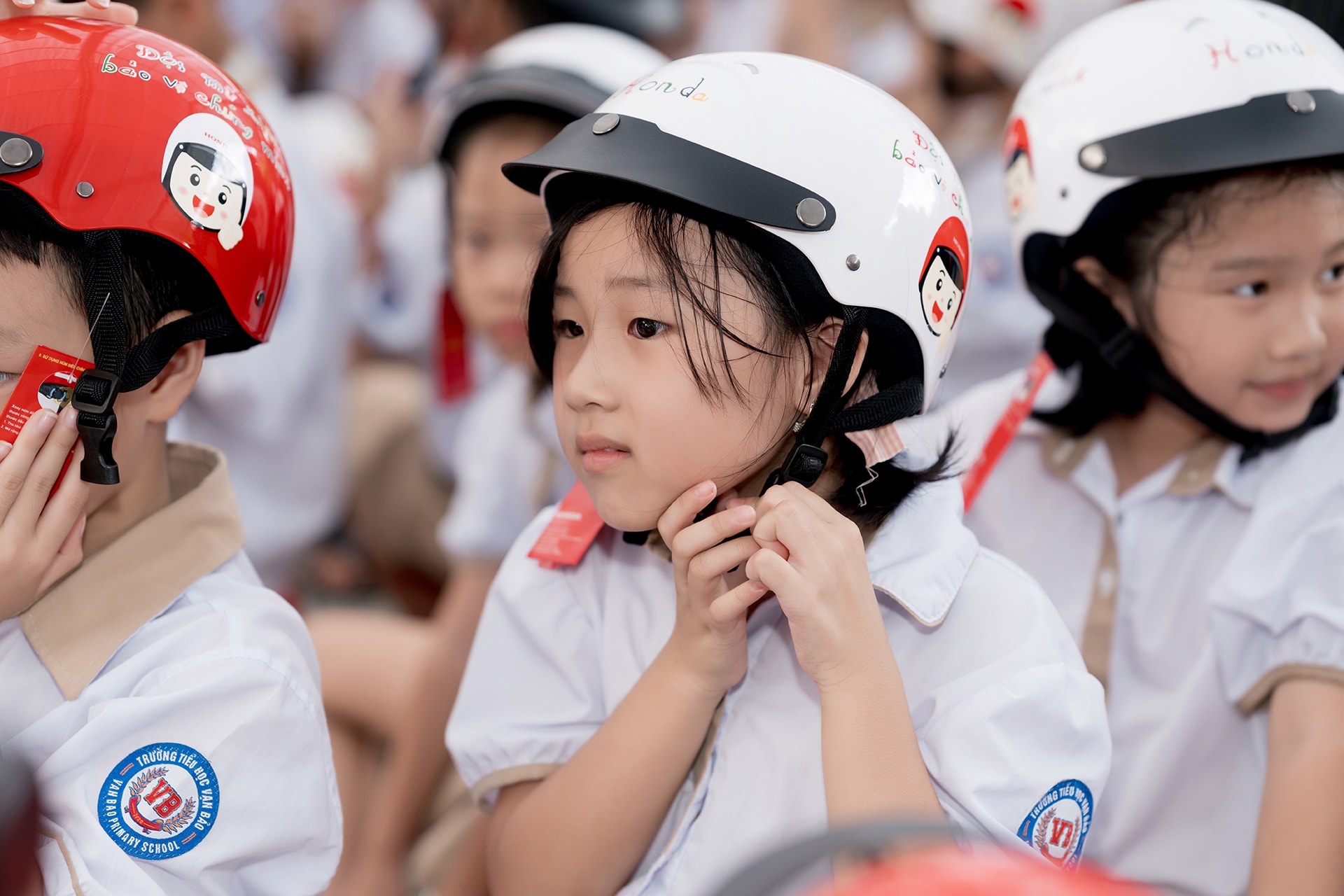 Honda Việt Nam tặng mũ bảo hiểm 5