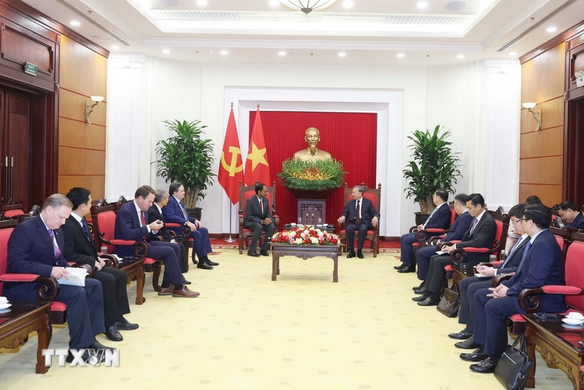 tong-bi-thu-to-lam-tiep-chu-tich-tap-doan-marvell-toan-cau.jpg