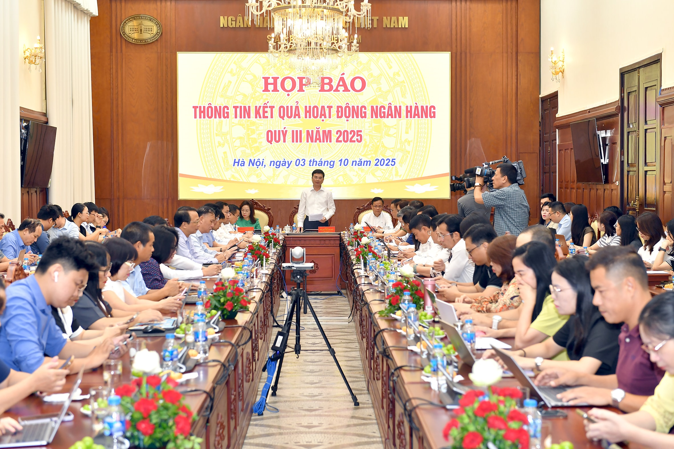 Ngân hàng Nhà nước họp báo kết quả hoạt động ngành ngân hàng quý 3/2025. Ảnh: SBV.