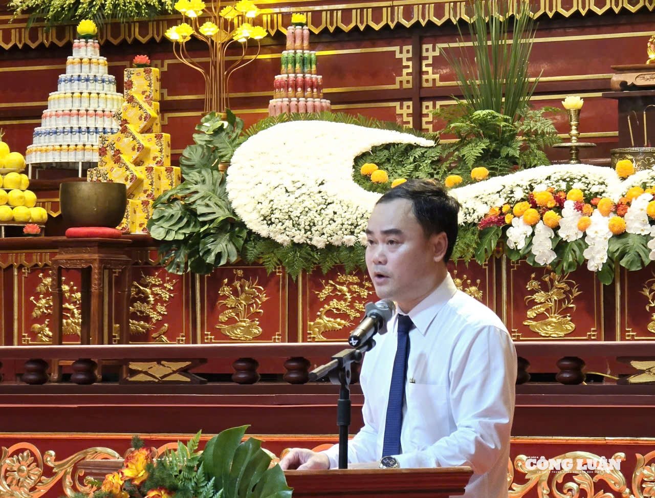 le-hoi-mua-thu-yen-tu-anh-1.jpg