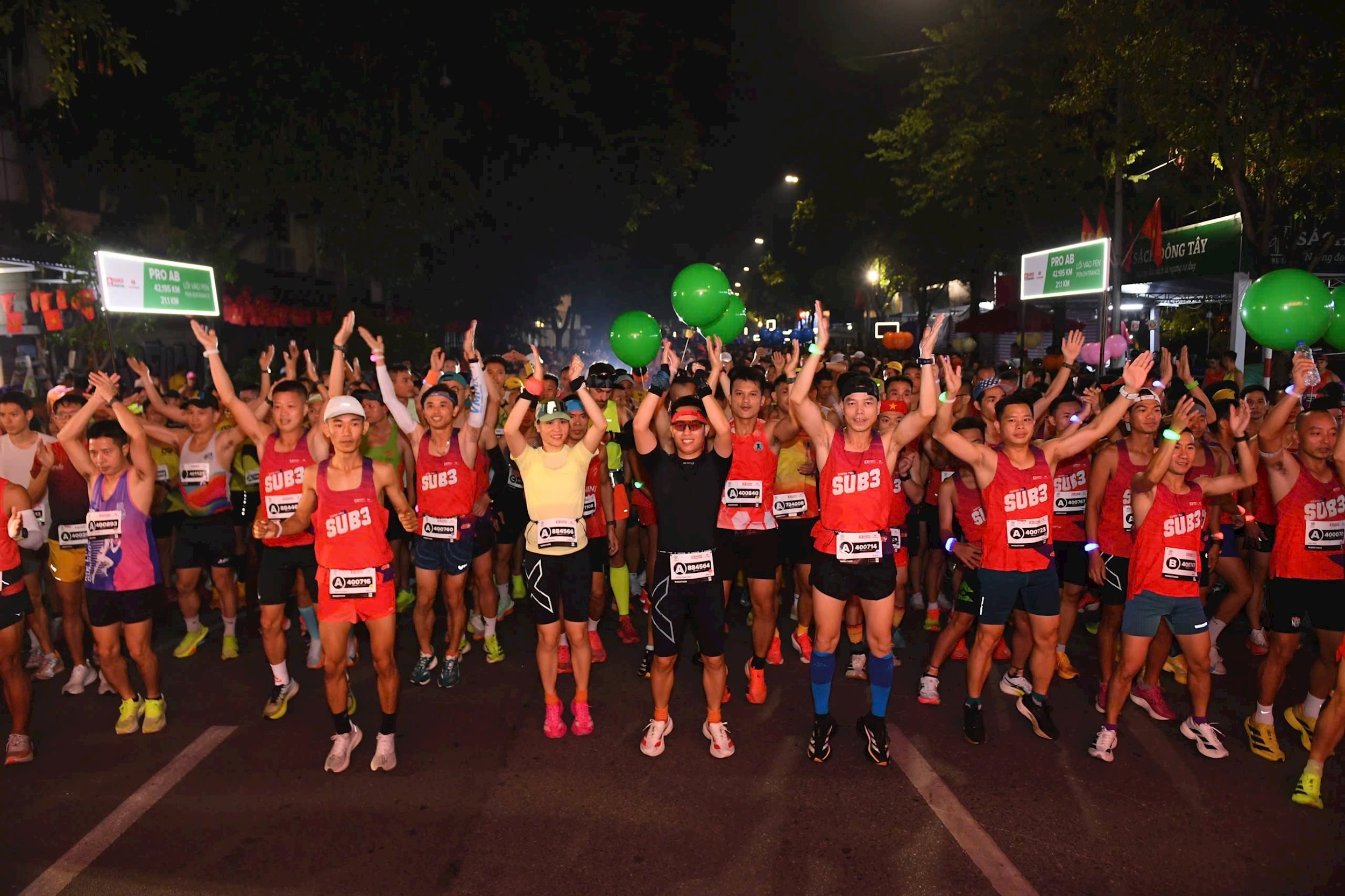 Điểm nhấn đặc biệt của mùa giải năm nay là sự xuất hiện của Đoàn tàu Không Số - tập hợp hơn 80 chân chạy từng hoàn thành marathon với thành tích dưới 3 giờ 5 phút