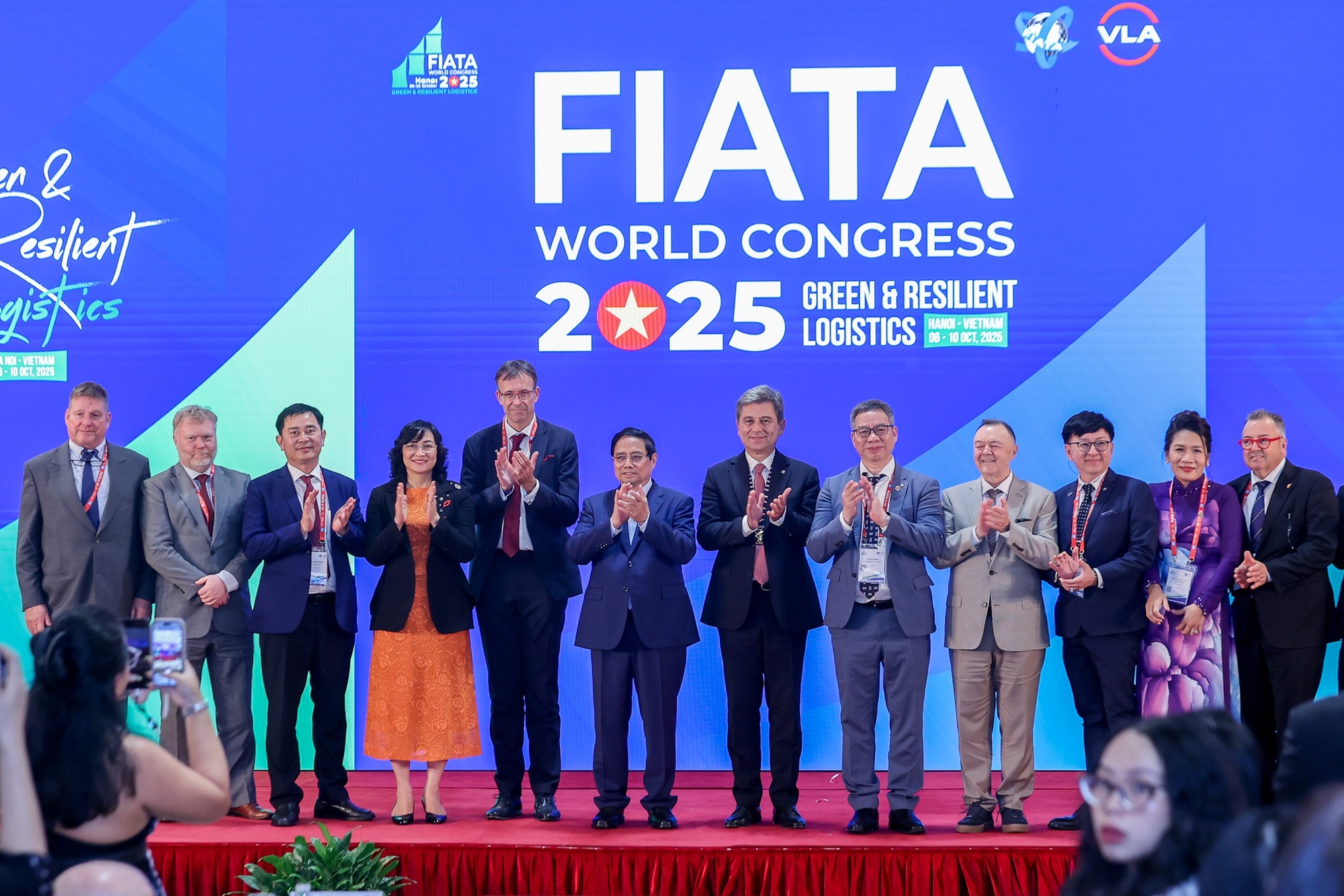 Thủ tướng: Việt Nam là đối tác tin cậy trong lĩnh vực logistics, kết nối con người, kết nối quốc gia- Ảnh 9. Thủ tướng: Việt Nam là đối tác tin cậy trong lĩnh vực logistics, kết nối con người, kết nối quốc gia- Ảnh 9.