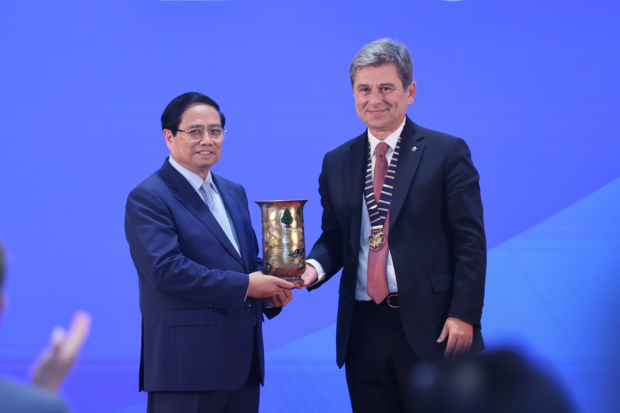 Thủ tướng: Việt Nam là đối tác tin cậy trong lĩnh vực logistics, kết nối con người, kết nối quốc gia- Ảnh 7. Thủ tướng: Việt Nam là đối tác tin cậy trong lĩnh vực logistics, kết nối con người, kết nối quốc gia- Ảnh 7.