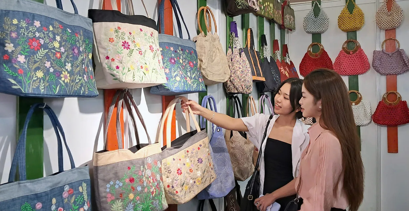 Ảnh màn hình 2025-10-09 lúc 21.14.00