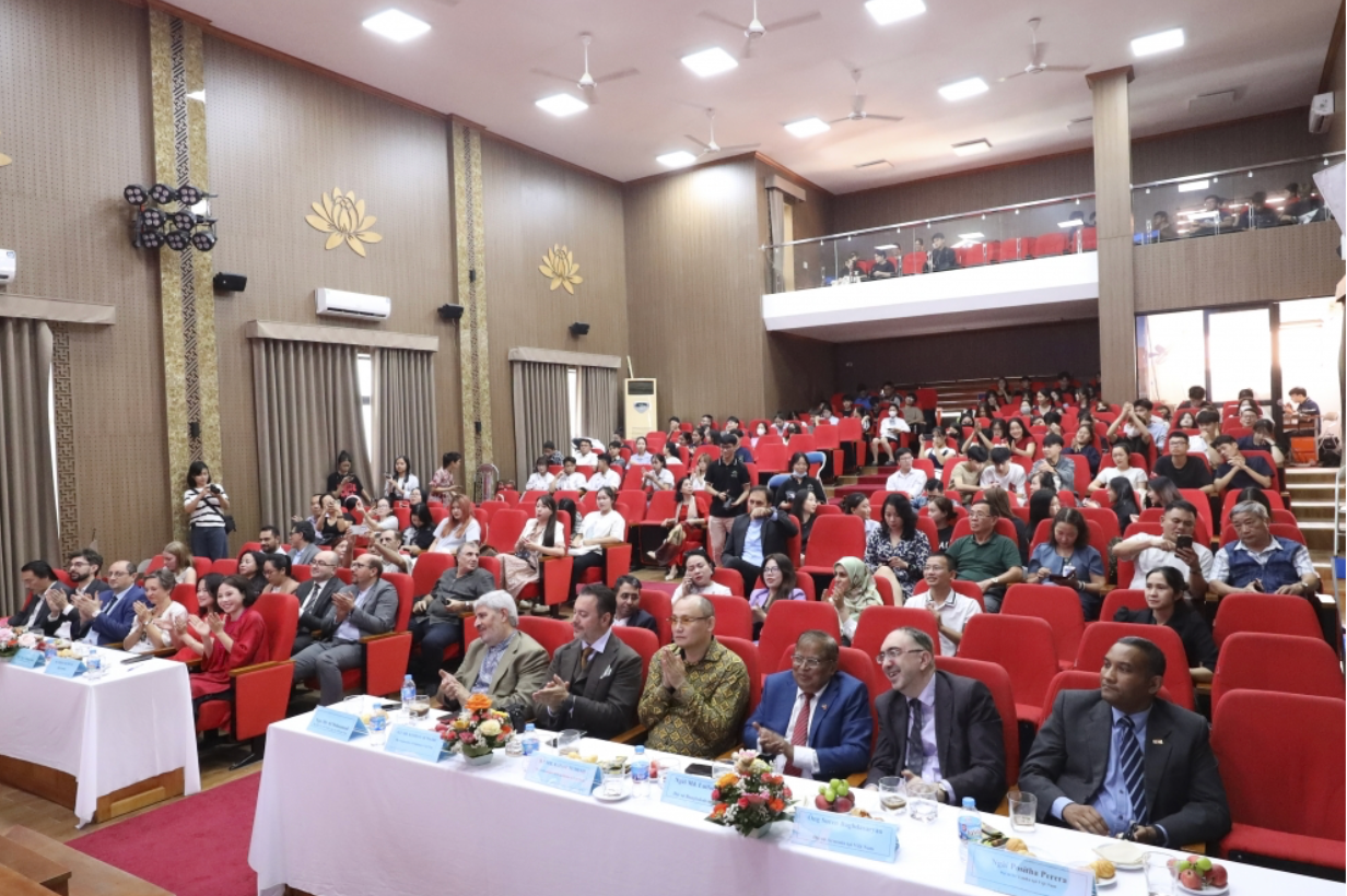 Ảnh màn hình 2025-10-09 lúc 21.32.12