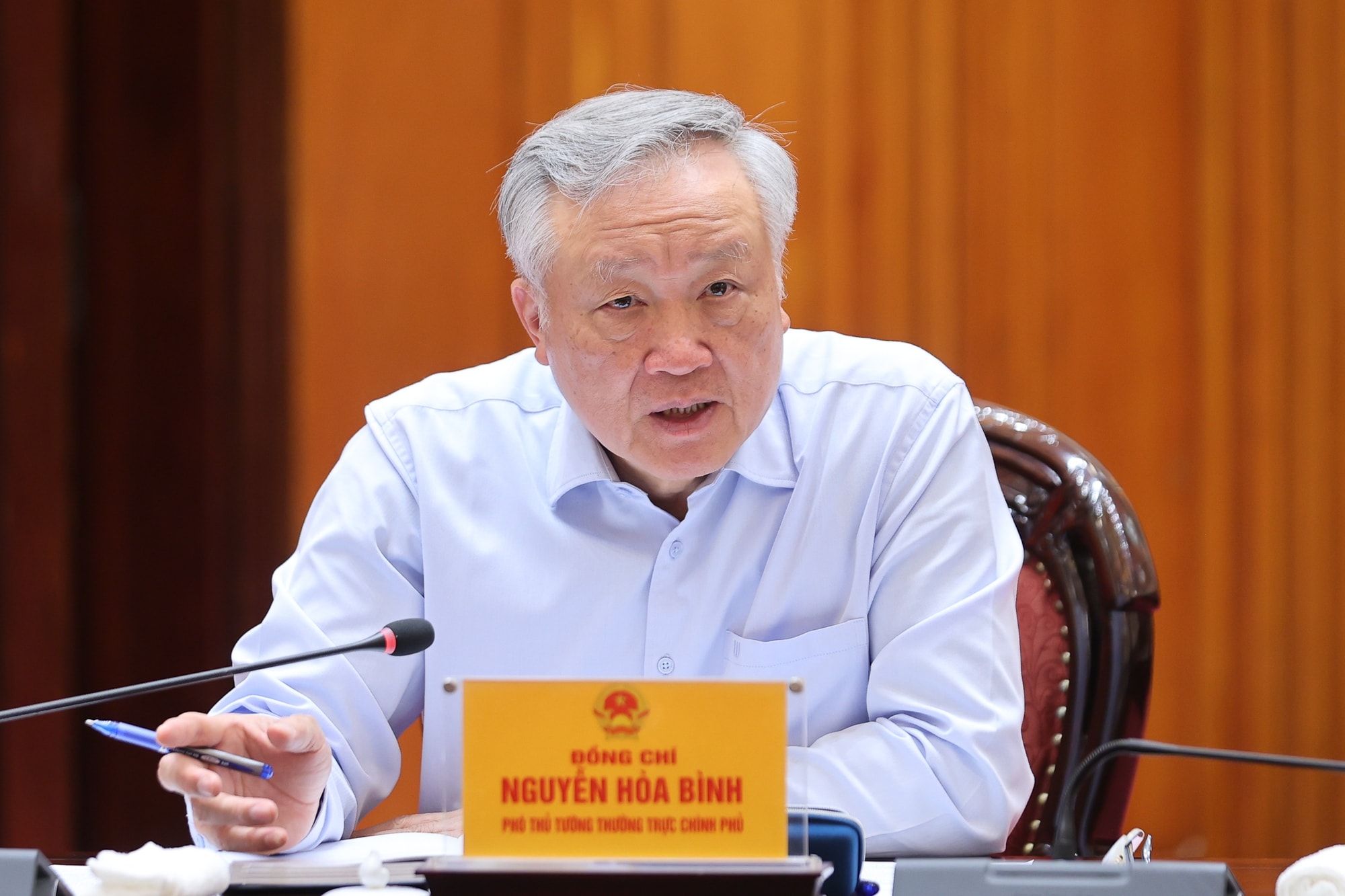 Thủ tướng chủ trì họp Thường trực Chính phủ: Triển khai ngay nhiều giải pháp cấp bách khắc phục hậu quả bão lũ- Ảnh 4. Thủ tướng chủ trì họp Thường trực Chính phủ: Triển khai ngay nhiều giải pháp cấp bách khắc phục hậu quả bão lũ- Ảnh 4.