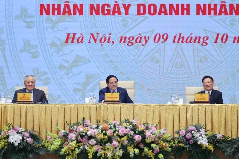 Thủ tướng đề nghị doanh nghiệp, doanh nhân Việt Nam phát huy '3 tiên phong'- Ảnh 3. Thủ tướng đề nghị doanh nghiệp, doanh nhân Việt Nam phát huy '3 tiên phong'- Ảnh 3.