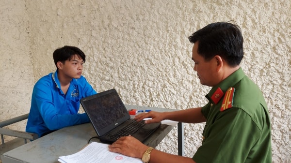 z7104739035035_1e42d74c88bc74685a69c74212fb0f83.jpg -0