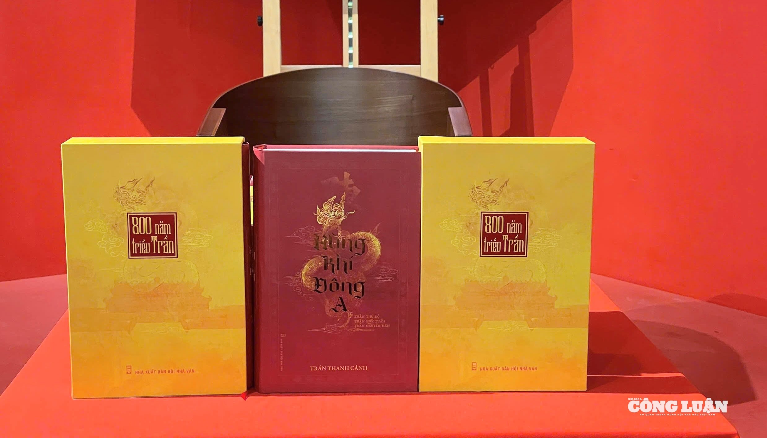 Bộ tiểu thuyết 