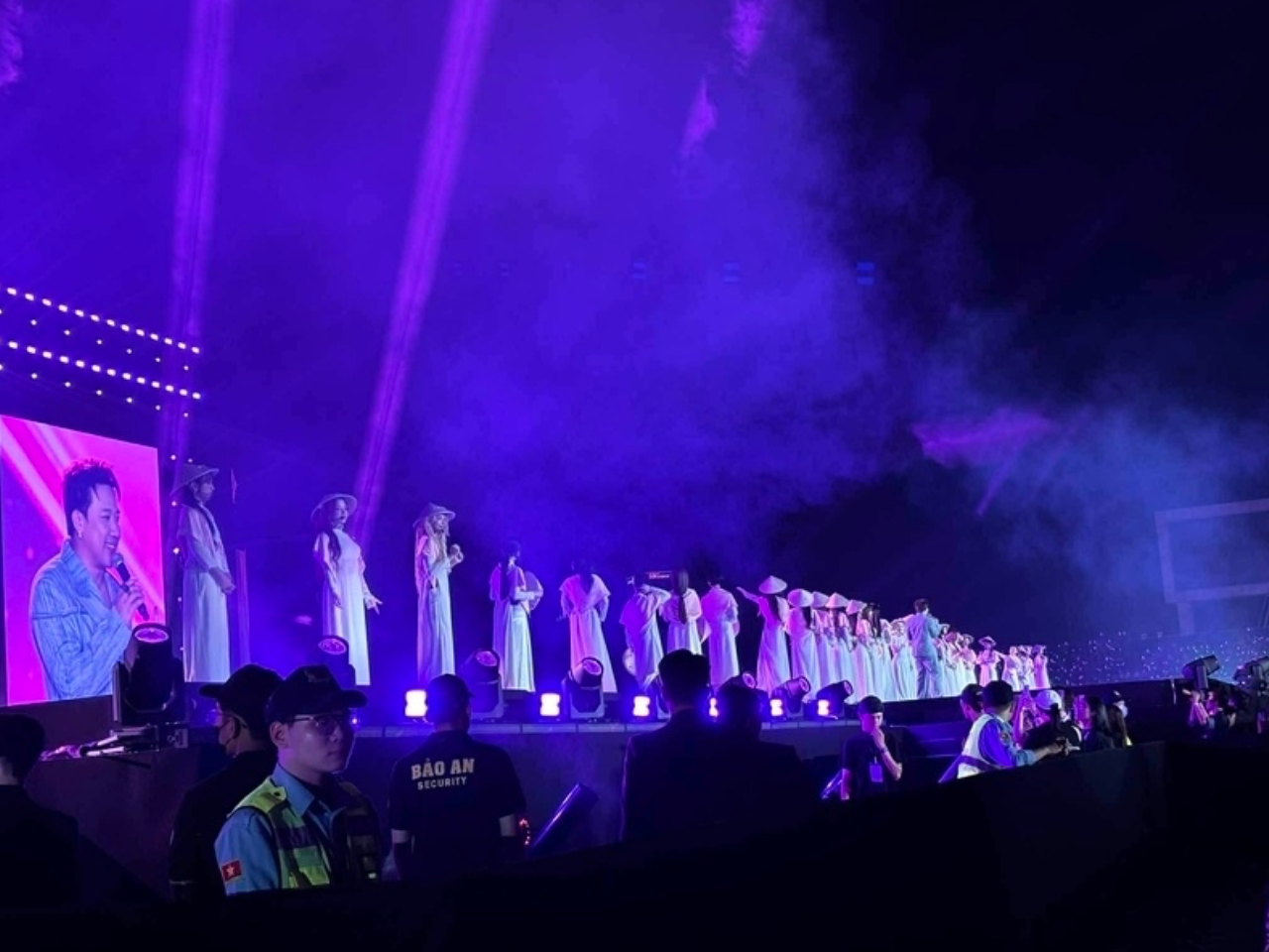 Ảnh màn hình 2025-10-12 lúc 06.37.03