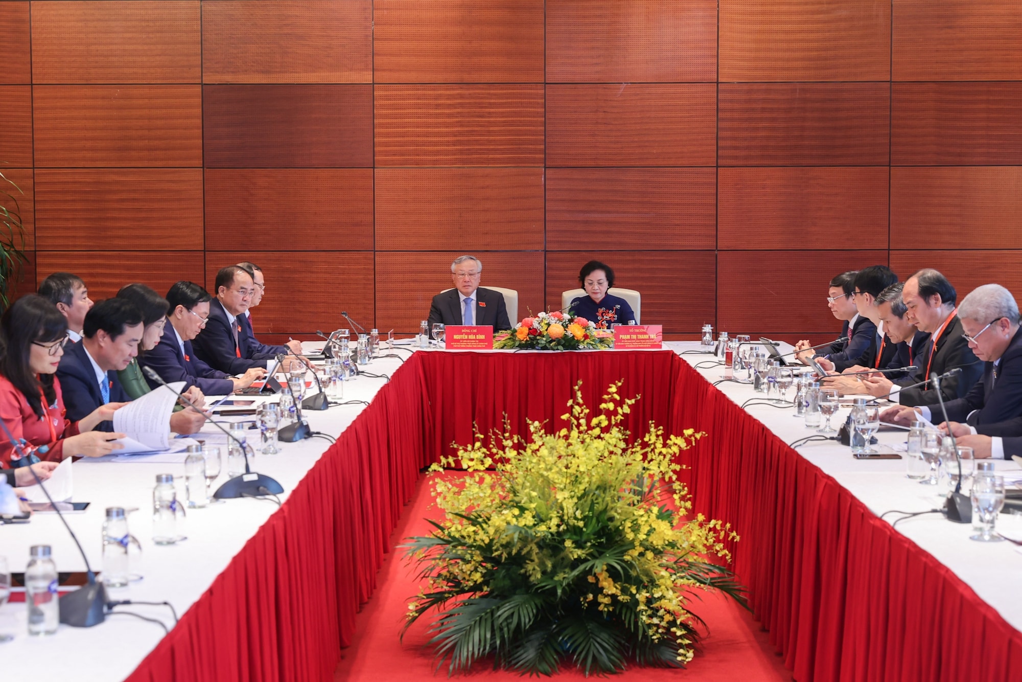 Đại hội Đảng bộ Chính phủ lần thứ I thảo luận tại tổ về các dự thảo văn kiện- Ảnh 4. Đại hội Đảng bộ Chính phủ lần thứ I thảo luận tại tổ về các dự thảo văn kiện- Ảnh 4.