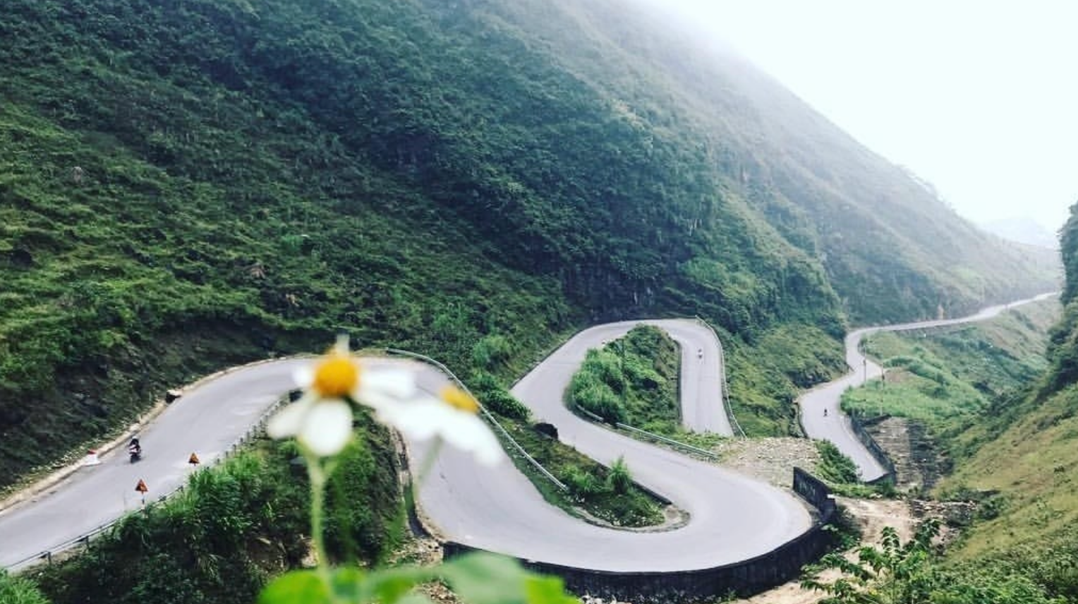 Ảnh màn hình 2025-10-13 lúc 18.04.50