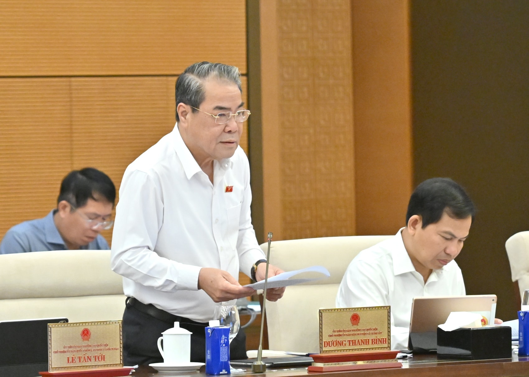 Chủ nhiệm Ủy ban Dân nguyện và Giám sát Dương Thanh Bình phát biểu