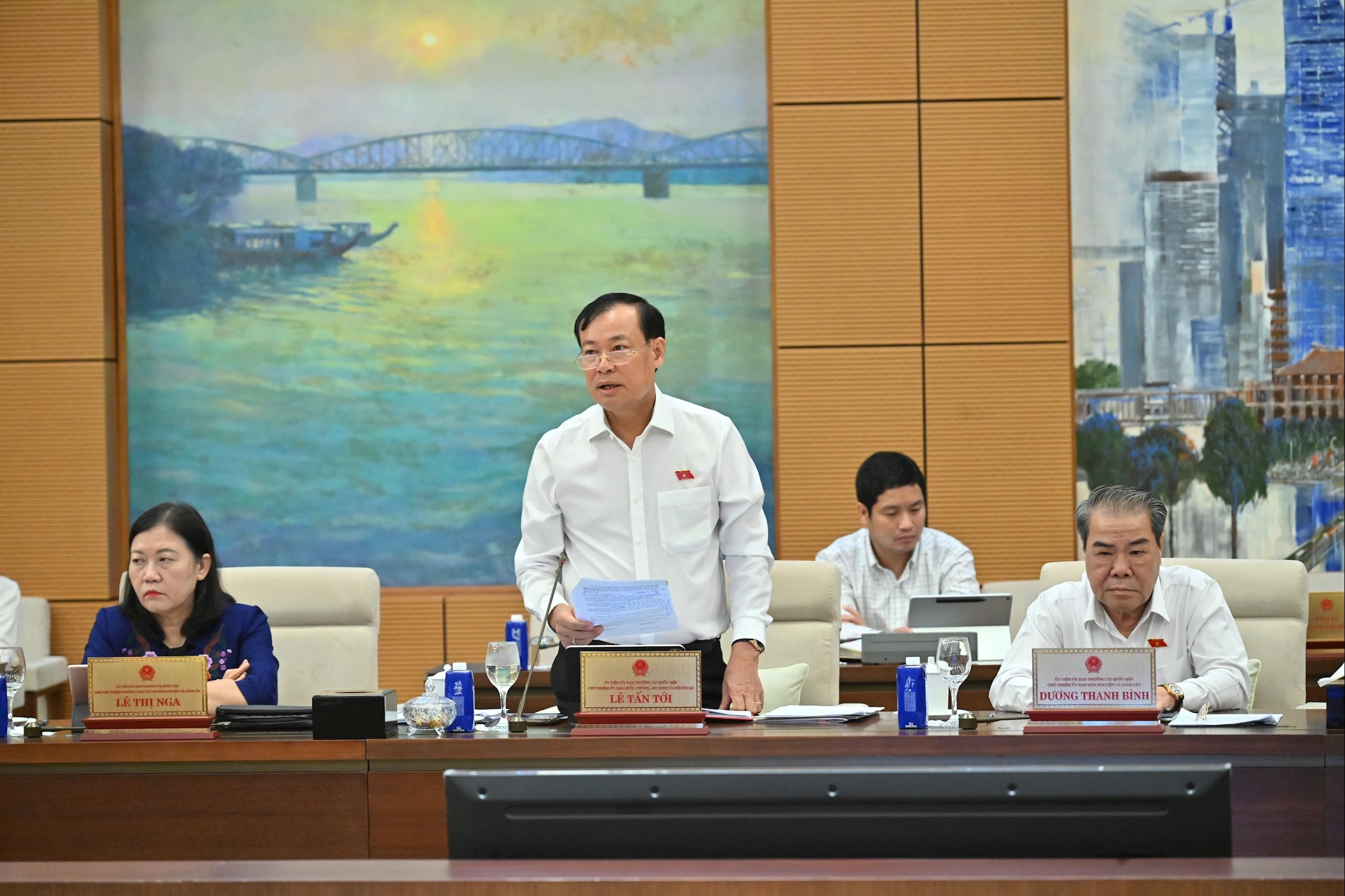 Chủ nhiệm Ủy ban Quốc phòng, An ninh và Đối ngoại Lê Tấn Tới