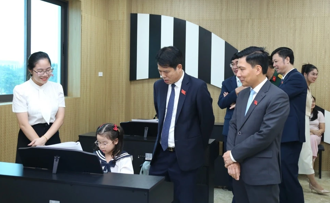 Ảnh chụp Màn hình 2025-10-14 lúc 19.43.07