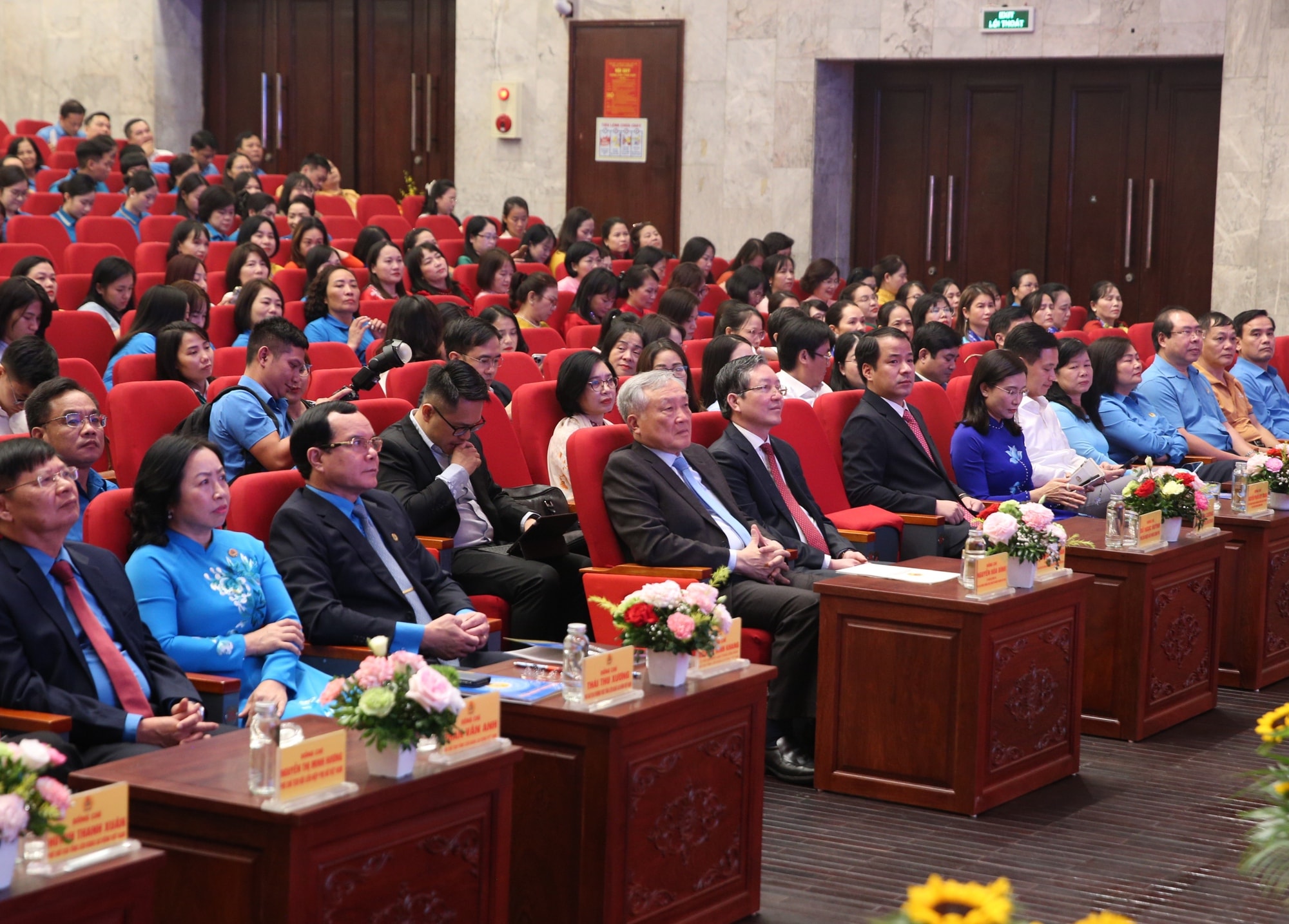 Coi công tác phụ nữ và bình đẳng giới là nhiệm vụ chính trị trọng tâm, xuyên suốt- Ảnh 1.