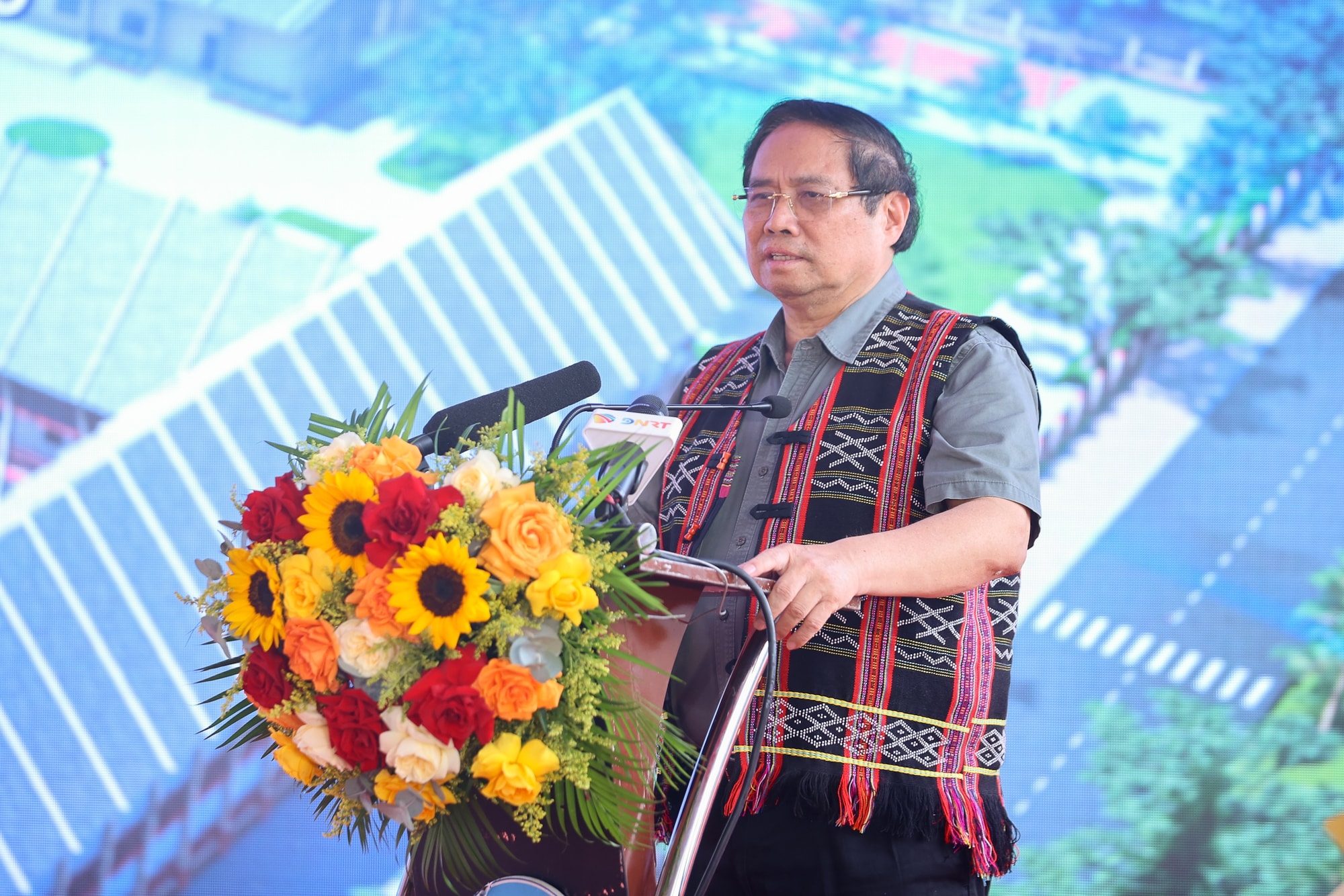 Thủ tướng Phạm Minh Chính dự khởi công trường học tại xã biên giới Tây Giang (Đà Nẵng)- Ảnh 3.