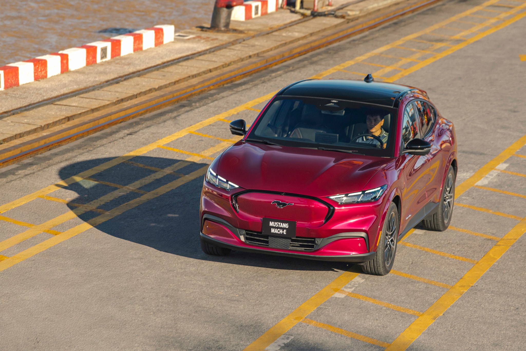 Ford Mustang Mach-E sở hữu khả năng vận hành vượt trội - Ảnh: HT