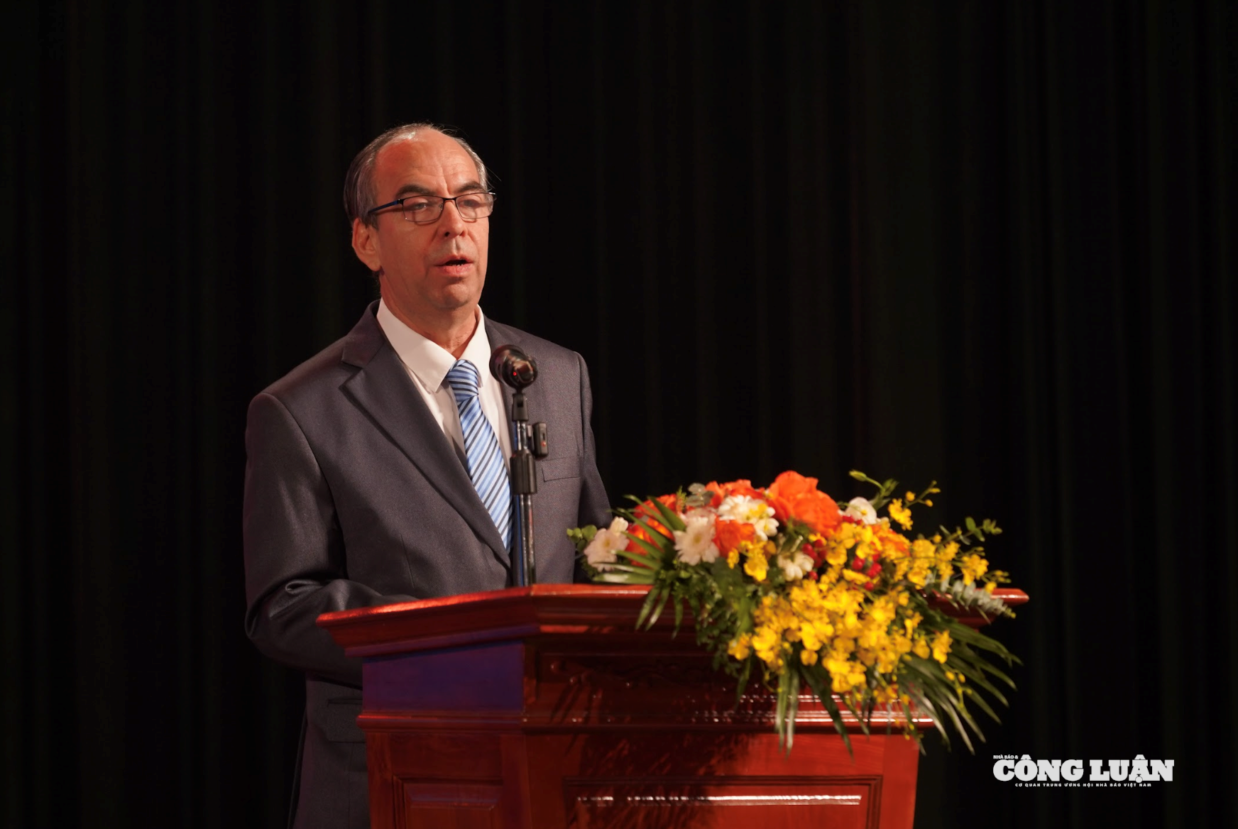 Ảnh màn hình 2025-10-18 lúc 13.18.59